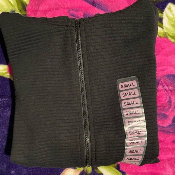 Athletic women’s jacket with hoodie - Picture 5 of 11